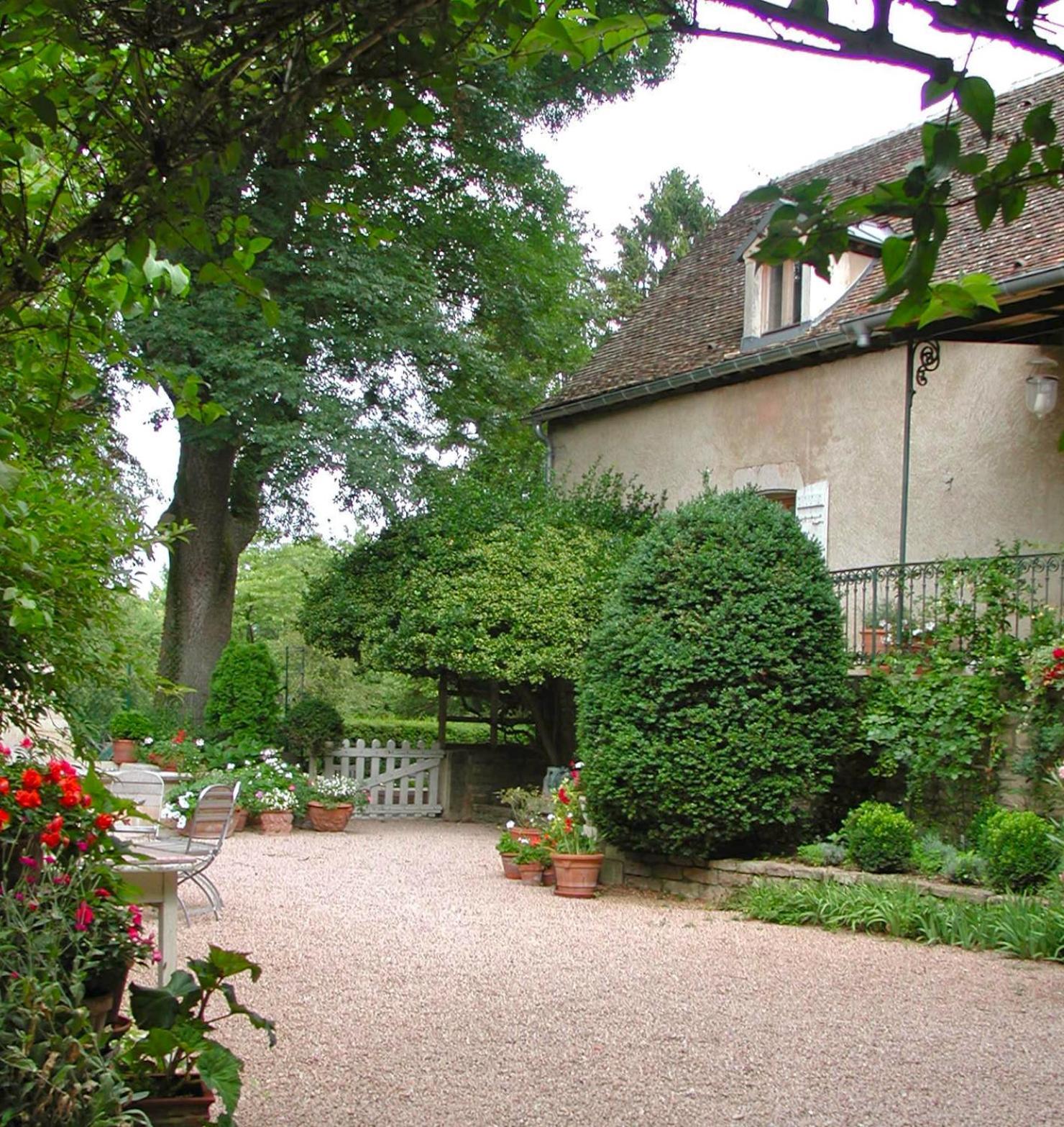 L'Atelier Du Relais Bed and Breakfast Laives Exteriör bild