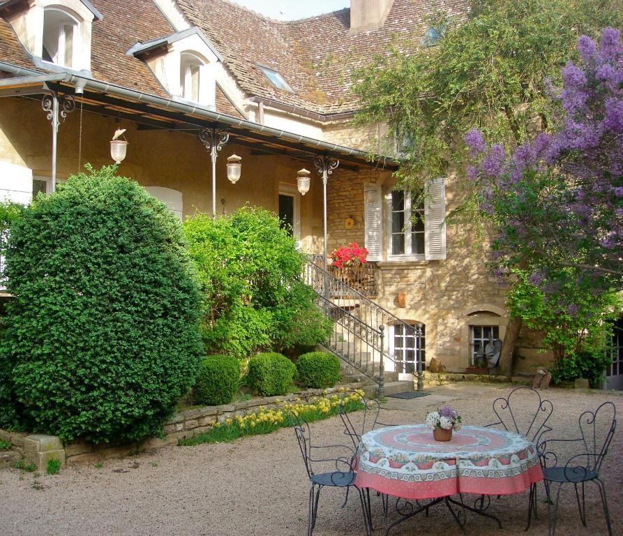 L'Atelier Du Relais Bed and Breakfast Laives Exteriör bild